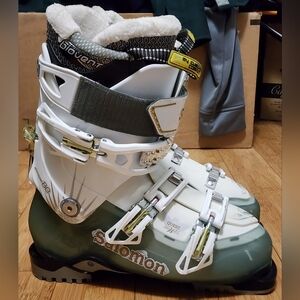 Salomon Quest 80 White Gray Downhill Ski Hike Winter Fur Boots Women's Size 26.5